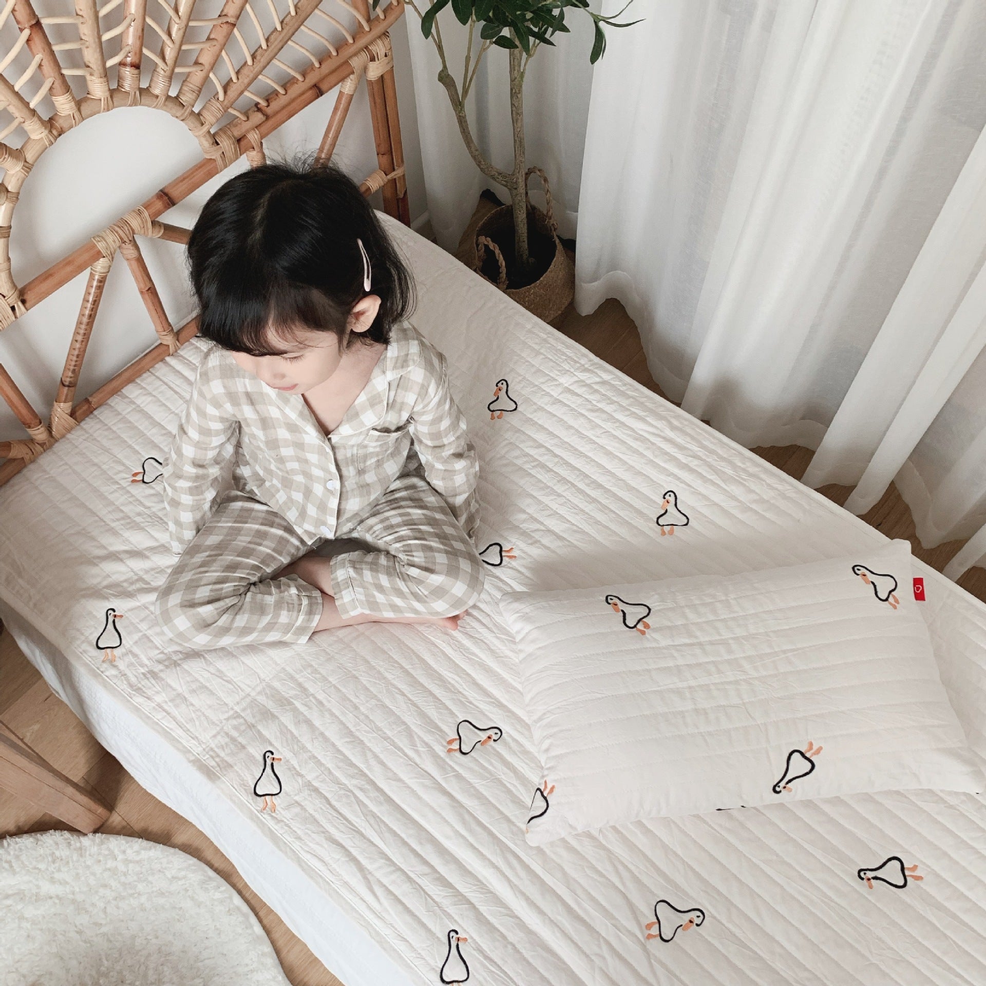 HKM-006867 Cartoon Embroidered 3-Piece Quilted Baby Bed Cover Set in Modern Style