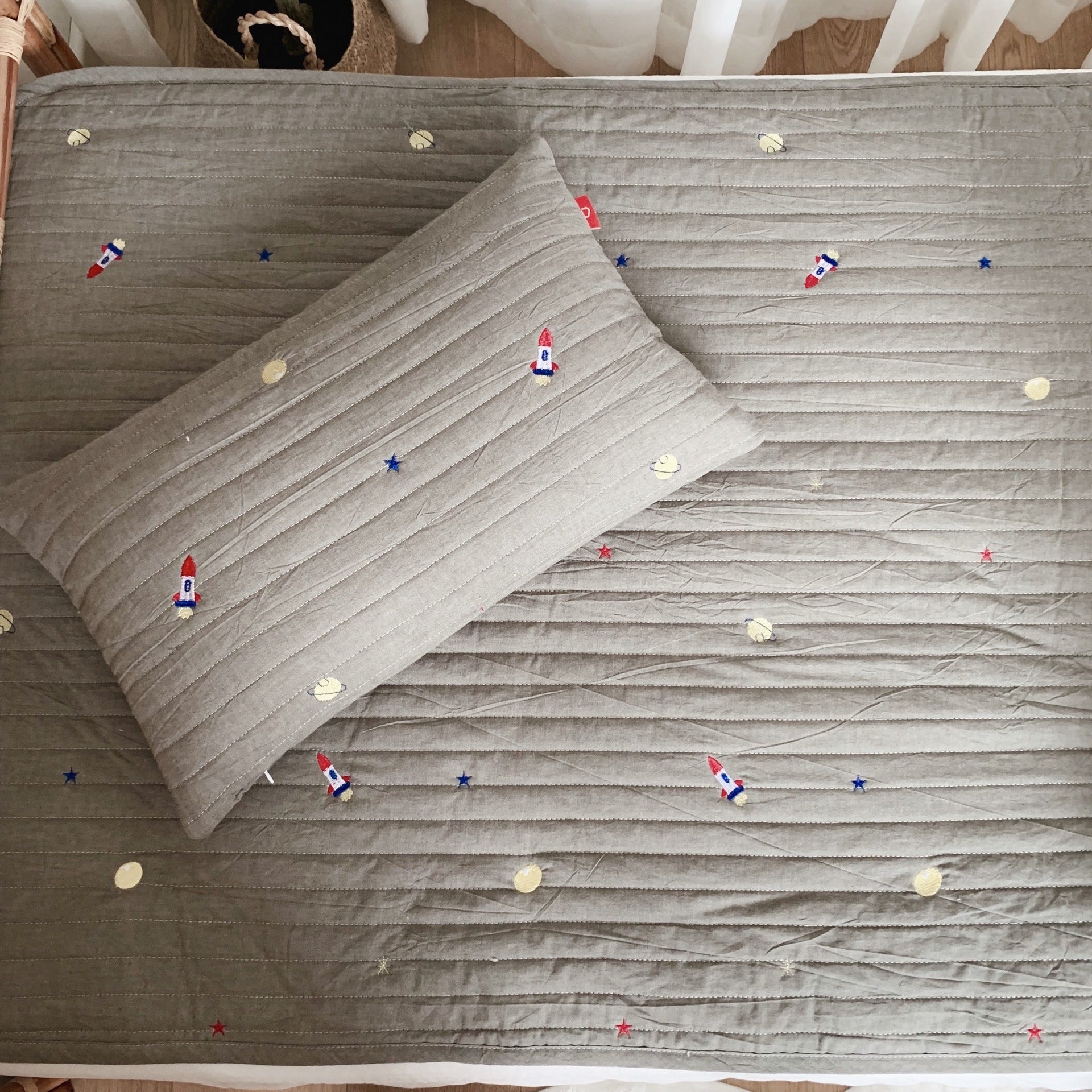HKM-006867 Cartoon Embroidered 3-Piece Quilted Baby Bed Cover Set in Modern Style