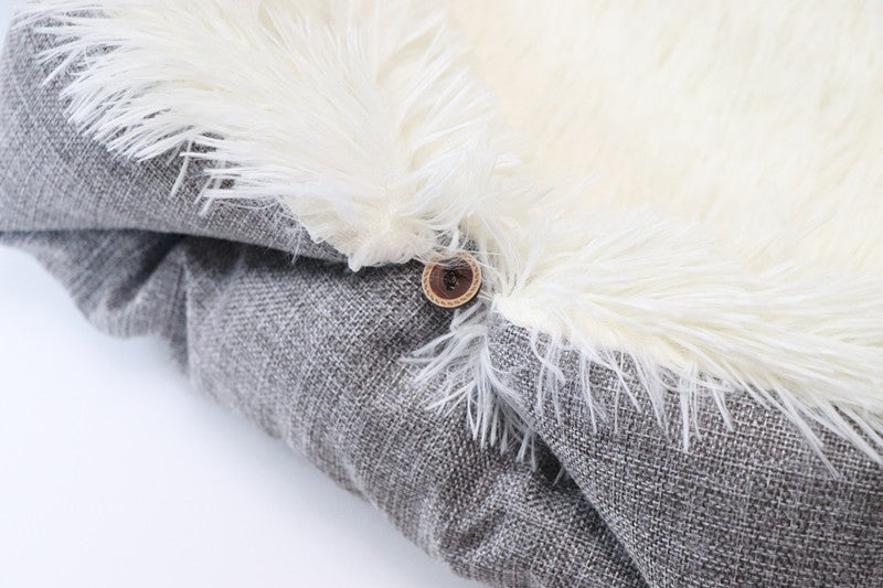 HKM-007059 Convertible Plush Pet Mat for Cats and Small Dogs - Easy-Fold Bed, Machine Washable, Soft Comfort