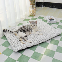 HKM-007251 Warm Pet Pad Winter Sleep Fleece Dog Bed Comfortable Cat Nest