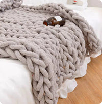 HKM-007699 Coarse Wool Chenille Blanket - Soft, Warm, and Versatile in Multiple Colors