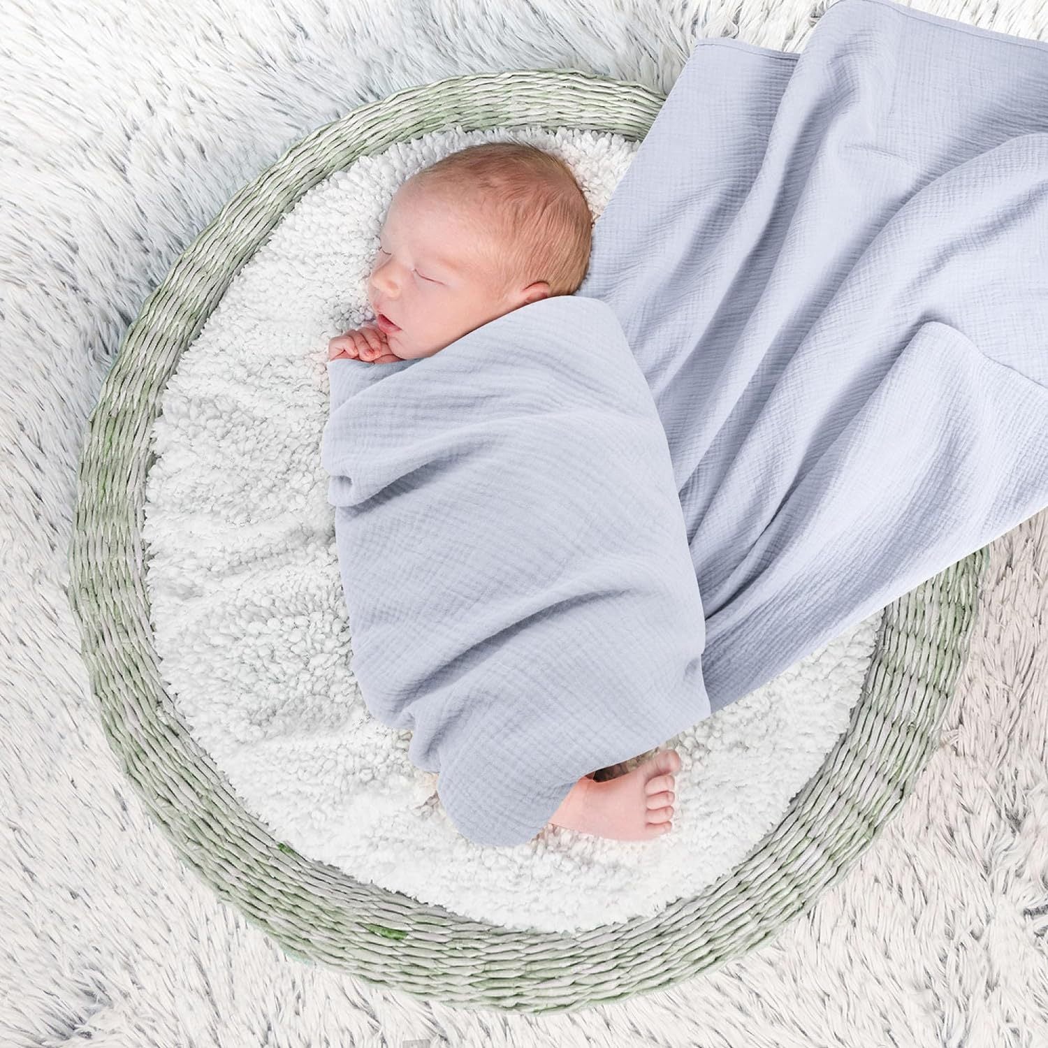 HKM-007699 Soft Cotton Gauze Hug Blanket Set - Three-Piece, Multilayer Designs, 100x100cm & 120x120cm