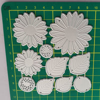 HKM-009683 Flower Combination Carbon Steel Knife Mold for Home Use, 100 x 108mm, European Style
