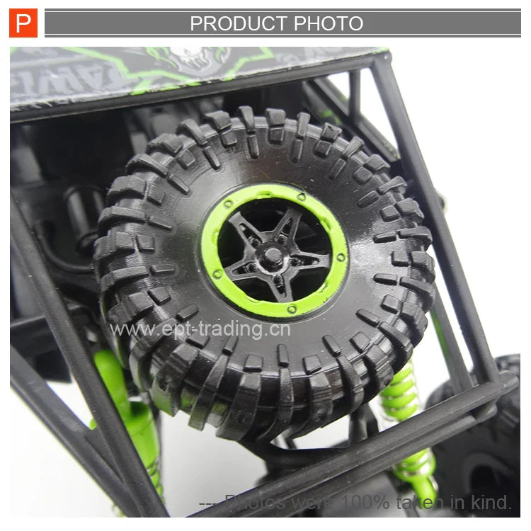 HKM-009811 4WD Electric Remote Control Off-Road Climbing RC Car Model for Ages 2-13, Green Color, 1:18 Scale