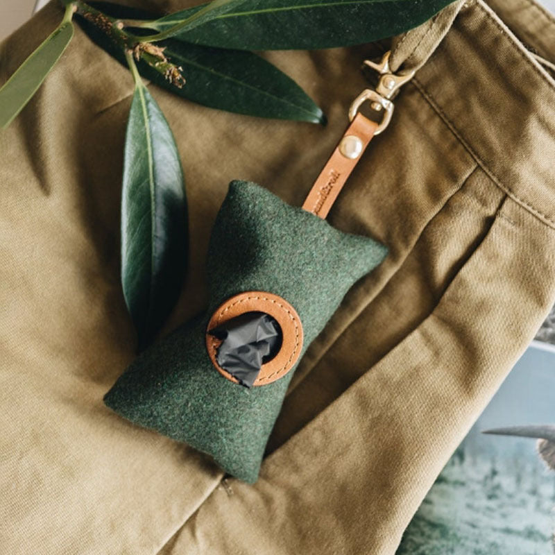 HKM-011347 Portable Dog Poop Bag Holder in Green and Gray Felt – Convenient Size 9x5x2cm