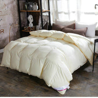 HKM-011475 All-Cotton Goose Down Velvet Quilt with 90% Down Filling and Anti-Feather Fabric