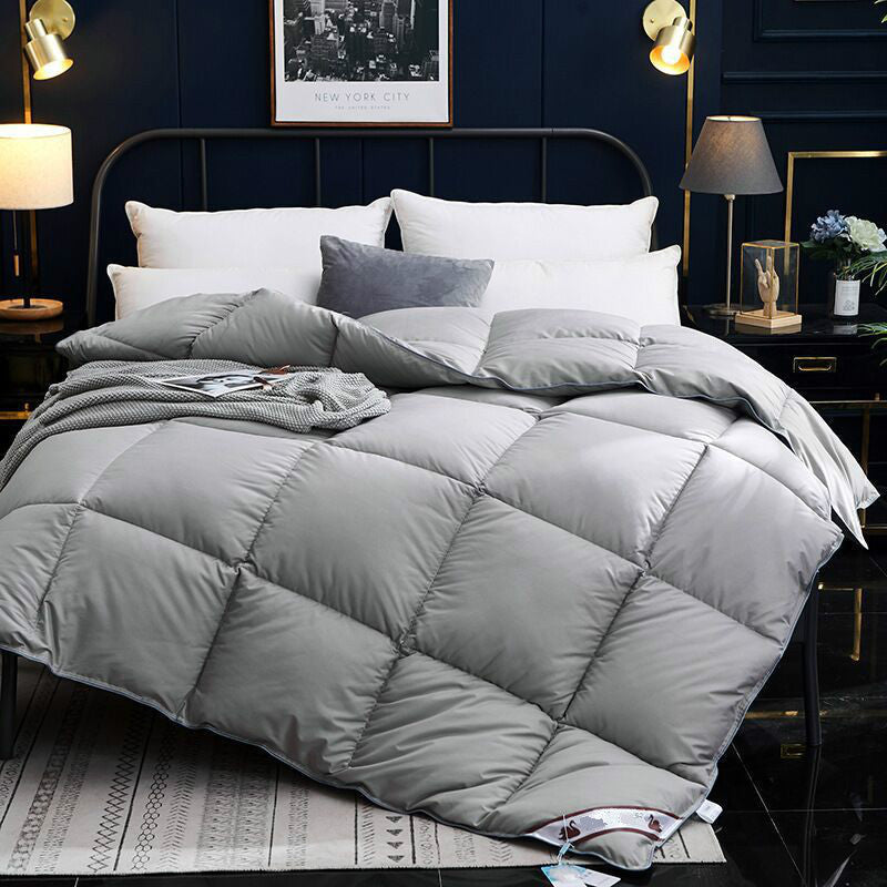 HKM-011475 All-Cotton Goose Down Velvet Quilt with 90% Down Filling and Anti-Feather Fabric