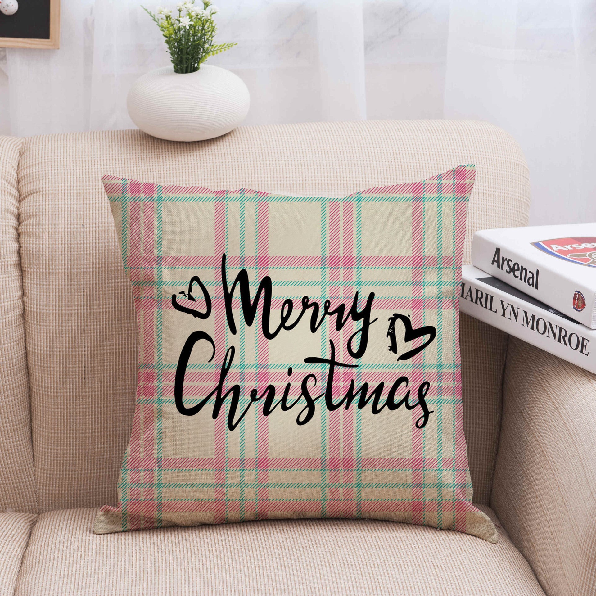 HKM-013587 Christmas-Themed Polyester Pillowcase for Cozy Holiday Decor
