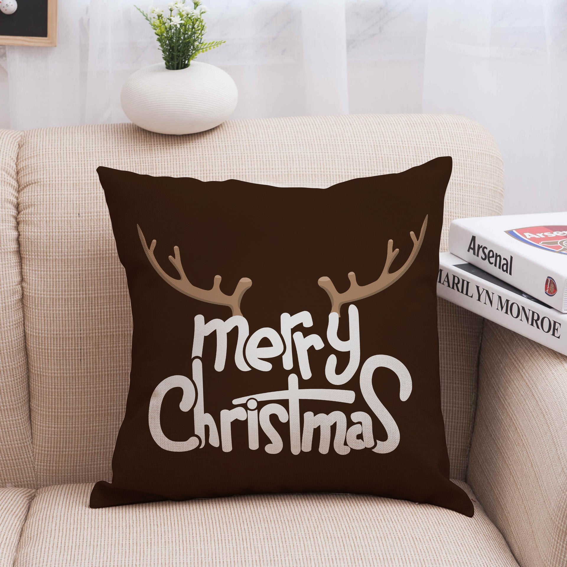 HKM-013587 Christmas-Themed Polyester Pillowcase for Cozy Holiday Decor