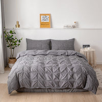 HKM-013779 Three-Piece Bedding Set with Geometric Pattern in Brushed Polyester for Various Bed Sizes