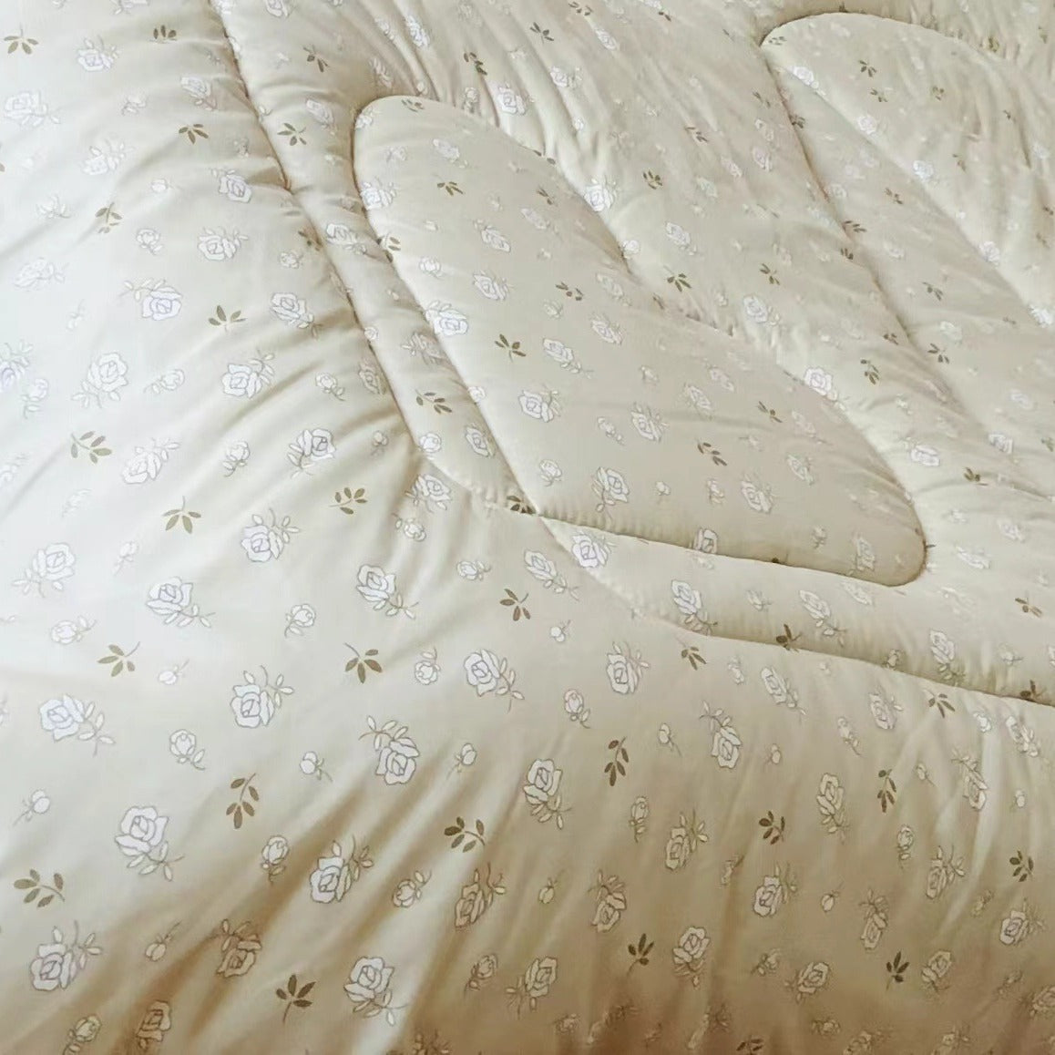 HKM-020051 Extra Thick Bean Green Chemical Fiber Quilt for All Seasons