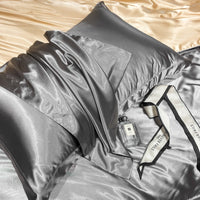 HKM-030419 Solid Color Silk Four-Piece Bedding Set for 1.8m Bed - Modern Design