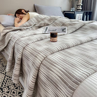 HKM-032403 Cotton Gauze Blanket with European Geometric Design for Summer Comfort
