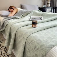 HKM-032403 Cotton Gauze Blanket with European Geometric Design for Summer Comfort
