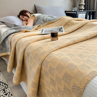 HKM-032403 Cotton Gauze Blanket with European Geometric Design for Summer Comfort