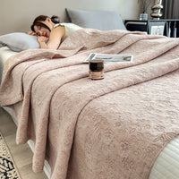 HKM-032403 Cotton Gauze Blanket with European Geometric Design for Summer Comfort