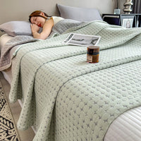 HKM-032403 Cotton Gauze Blanket with European Geometric Design for Summer Comfort