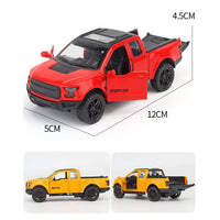 HKM-033363 1:36 Scale Pull Back Alloy Diecast Car Toy for Collectors and Kids