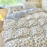 HKM-034707 Cartoon-Themed Cotton Summer Bed Set - Three-Piece Bedding Ensemble with Lace Designs