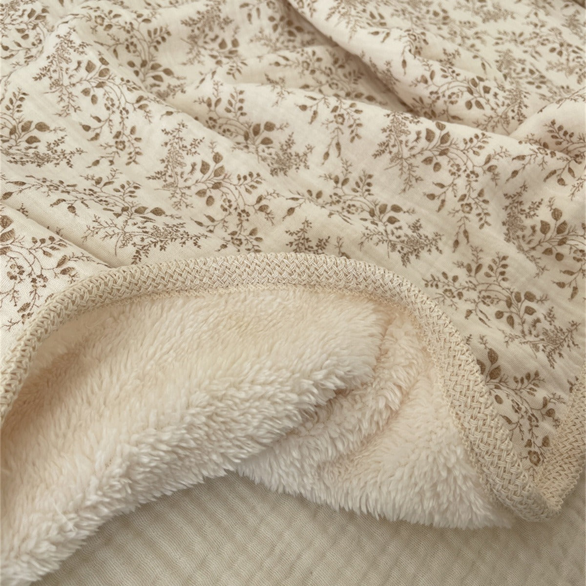 HKM-036179 Double Layer Pure Cotton Plush Blanket for Infants and Newborns - 90x130cm, Various Designs