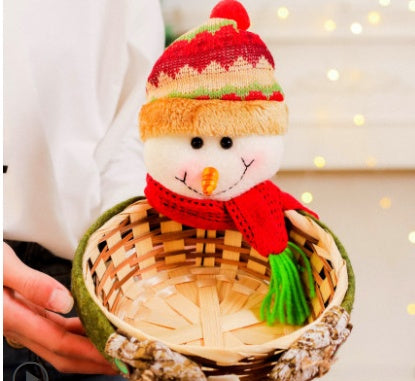 HKM-037779 Cedar Basket Collection: Elk, Snowman, and Elderly Designs in Small and Large Sizes