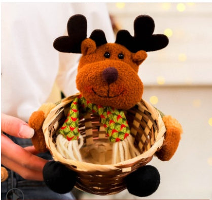 HKM-037779 Cedar Basket Collection: Elk, Snowman, and Elderly Designs in Small and Large Sizes