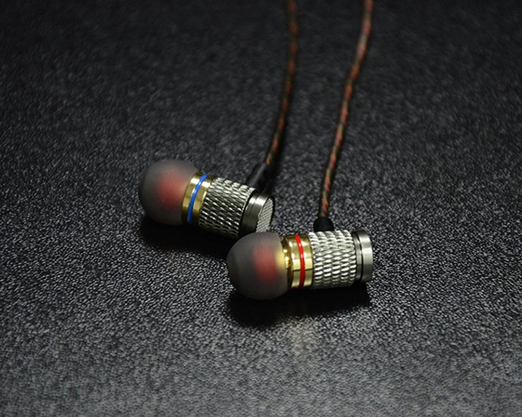 HKM-039379 In-Ear Headphones with Metal Subwoofer and Noise Cancellation for Mobile Devices, MP3, and Hi-Fi Music
