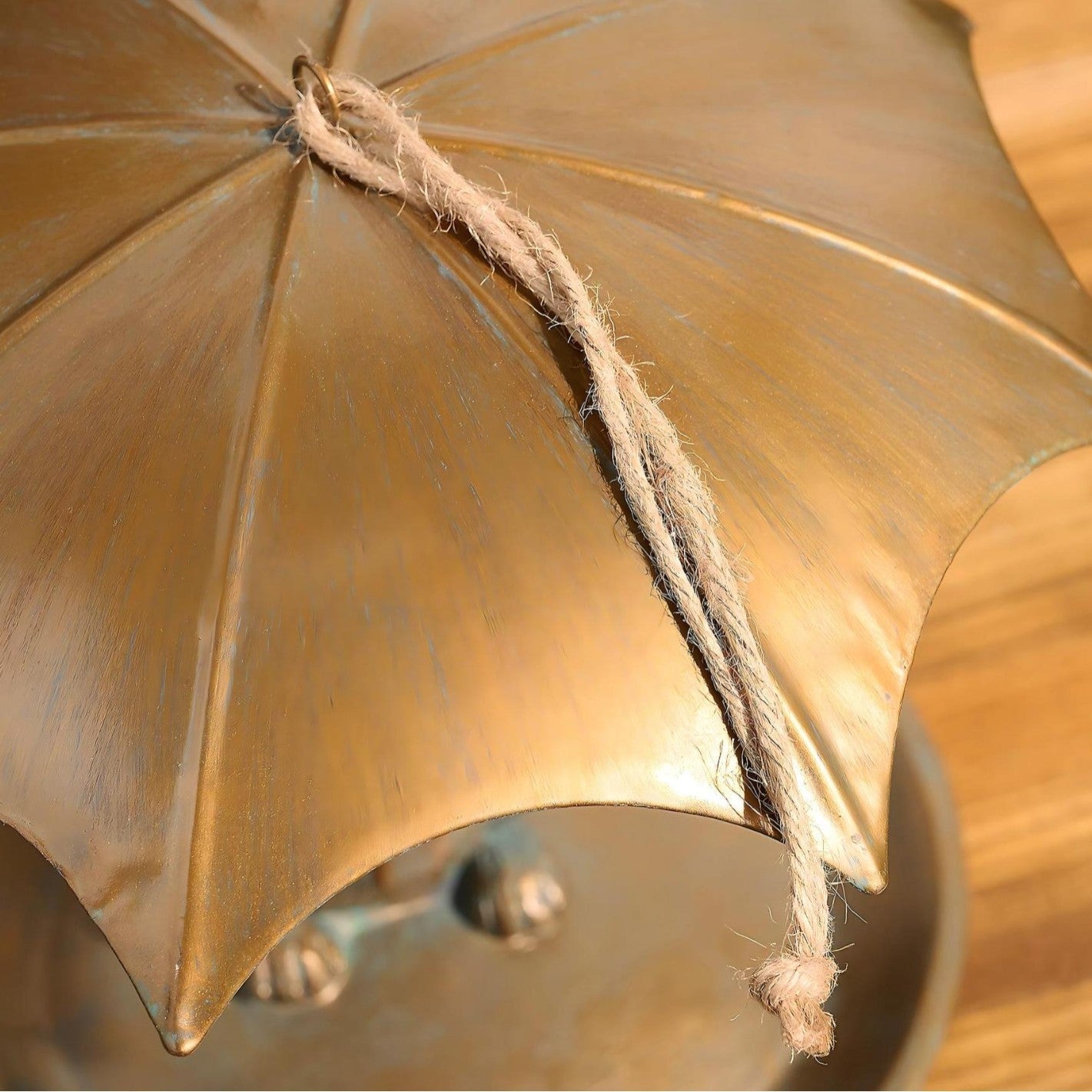HKM-039571 Portable Umbrella Bird Feeder - Cat & Dog Designs, Ideal for Christmas & Valentine's Day