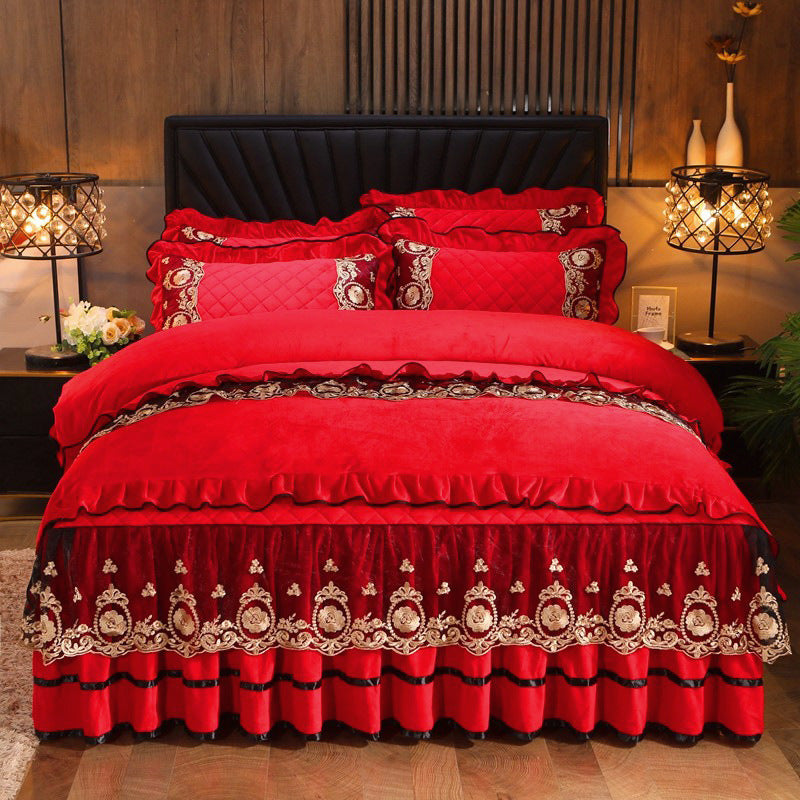 KTX-044883 Lace Edge Polar Fleece Bed Skirt with Pillowcases for Luxurious Bedding Decor