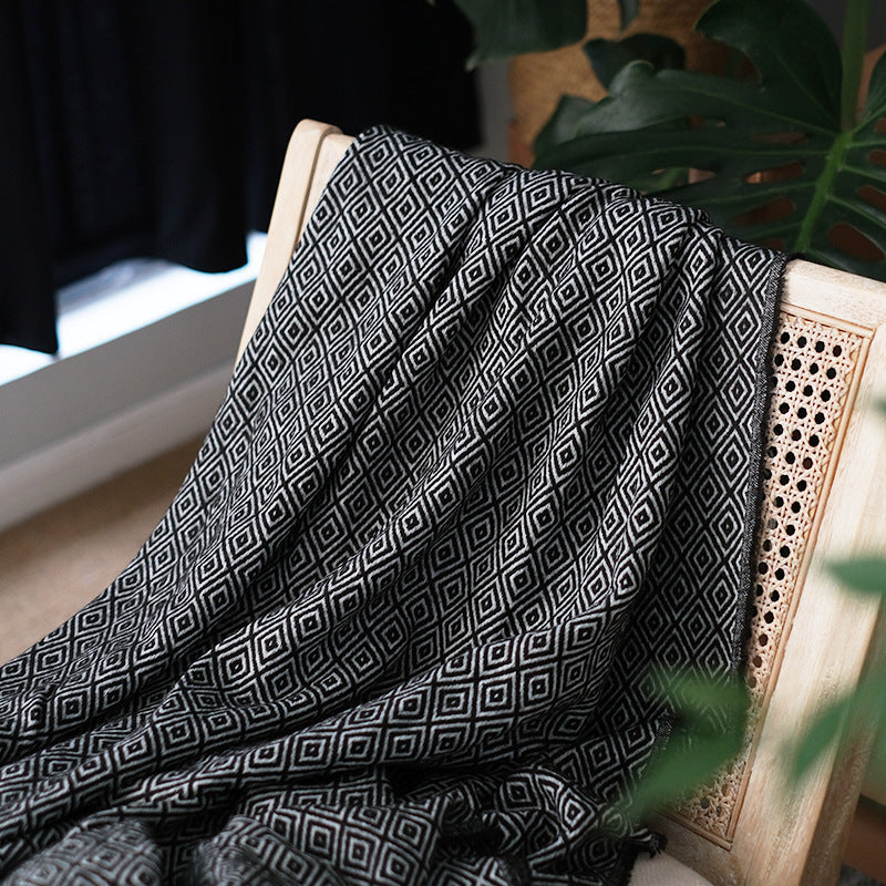 HKM-045075 Nordic Style Geometric Woven Sofa Blanket in Black - 127 x 170 CM Acrylic Material