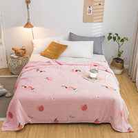 HKM-048531 Peach Pattern Flannel Thermal Blanket for Cozy Comfort