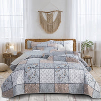 HKM-048531 Quilted Three-Piece Bedspread Set with Floral and Plant Design - 229x229cm