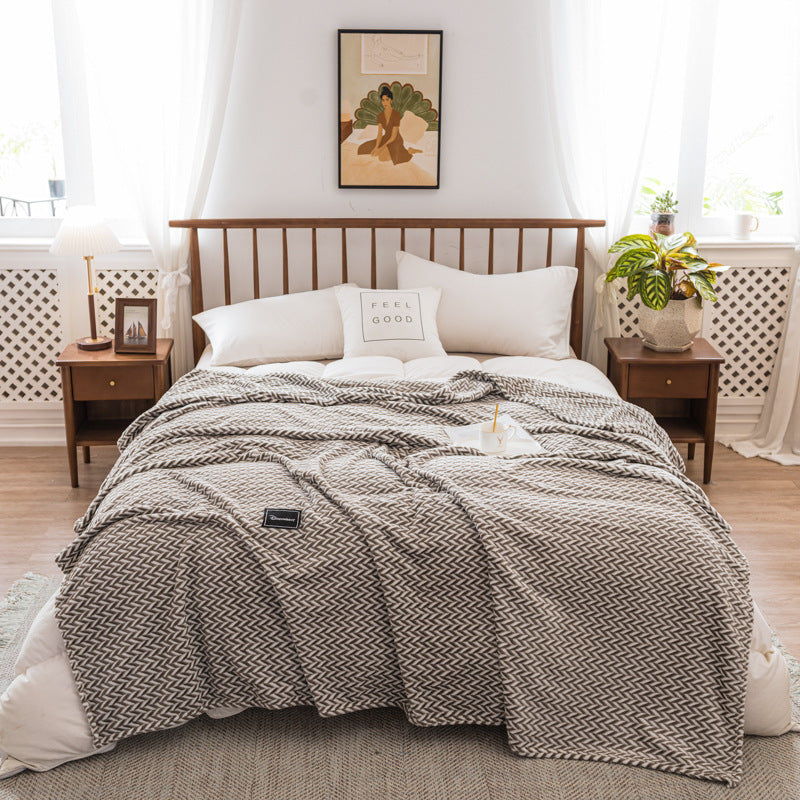 HKM-048851 Milk Velvet Thickened Yarn-Dyed Striped Flannel Blanket for Autumn and Winter