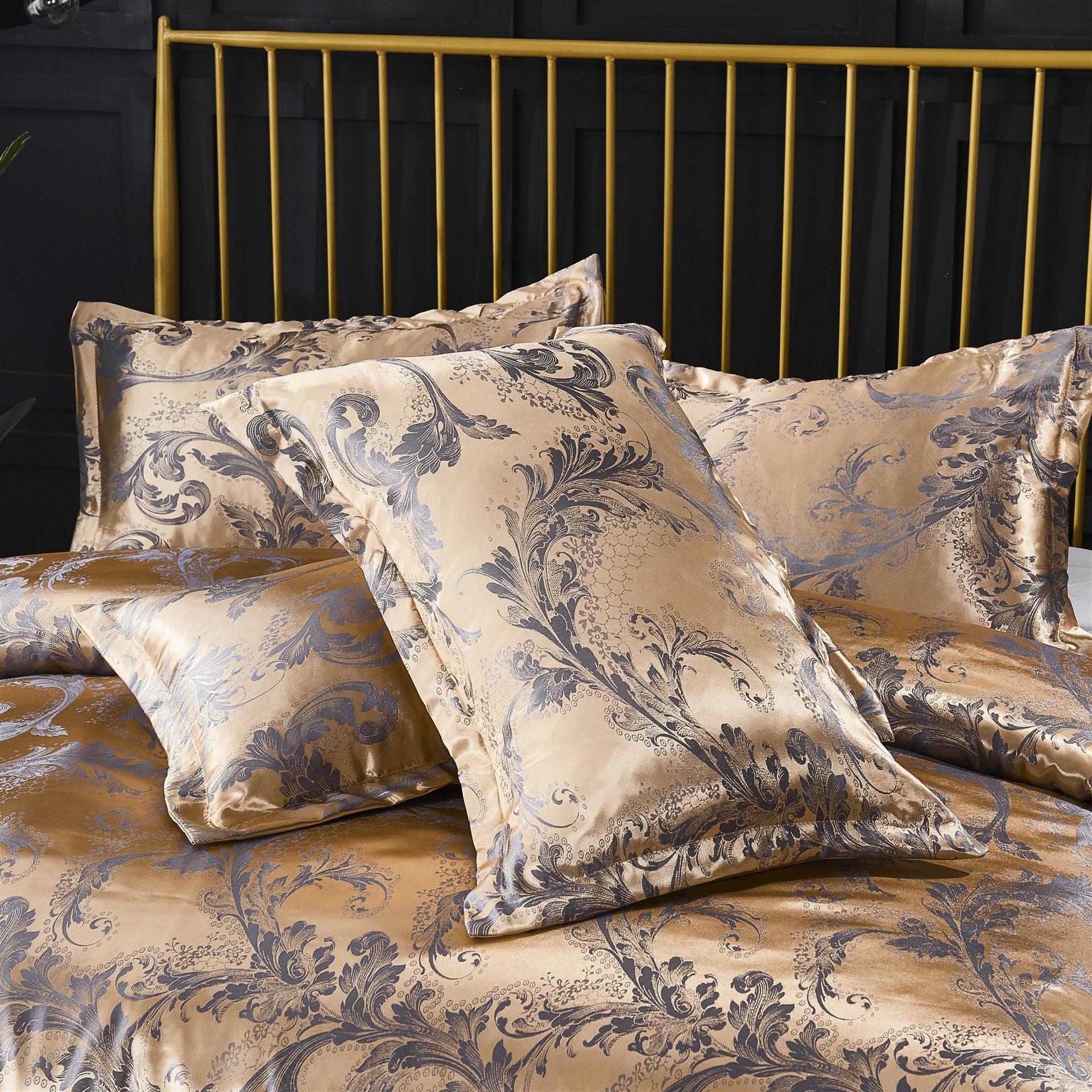 HKM-049299 Three-Piece Polyester Bedding Set with Reactive Print, Various Sizes Available