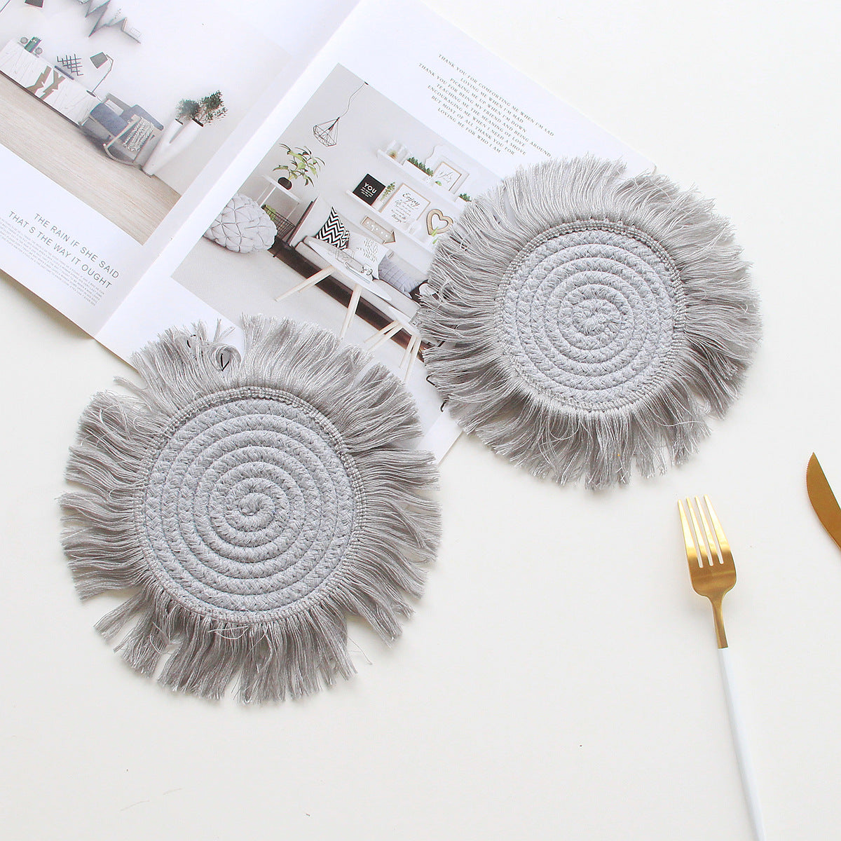 HKM-049363 Tassel Insulation Table Mat - Stylish Heat-Resistant Cushion, 19.5cm Size