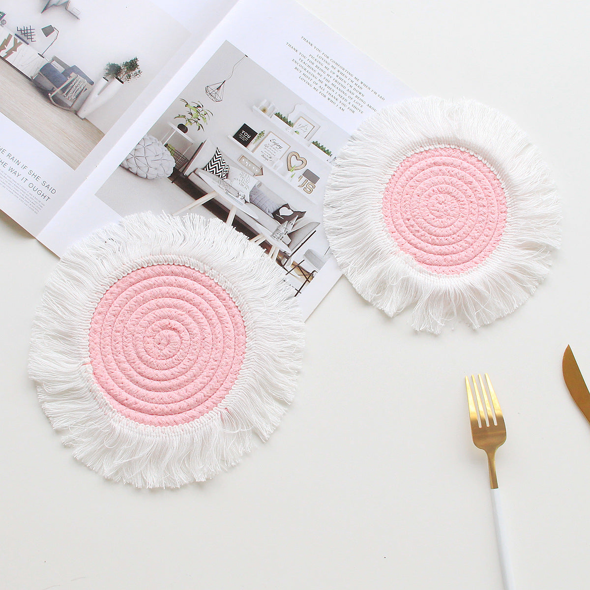 HKM-049363 Tassel Insulation Table Mat - Stylish Heat-Resistant Cushion, 19.5cm Size