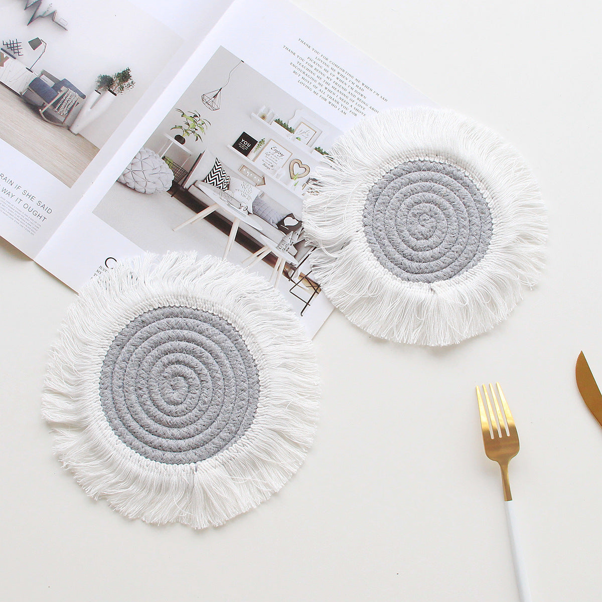 HKM-049363 Tassel Insulation Table Mat - Stylish Heat-Resistant Cushion, 19.5cm Size