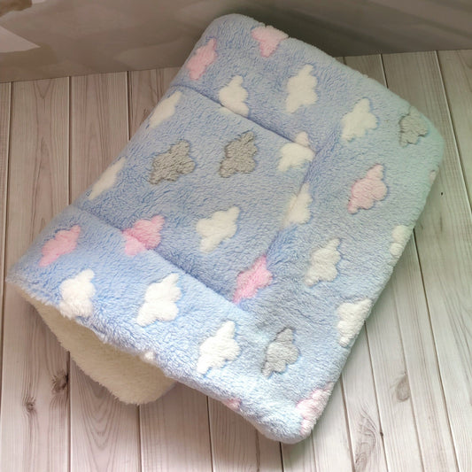 HKM-049811 Cozy Flannel Pet Blanket for Dogs and Cats in Vibrant Colors