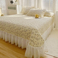 HKM-060051 Three-Piece Floral Cotton Lace Embroidery Quilted Bed Cover Set