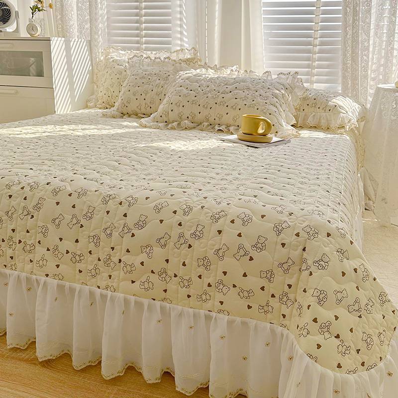 HKM-060051 Three-Piece Floral Cotton Lace Embroidery Quilted Bed Cover Set