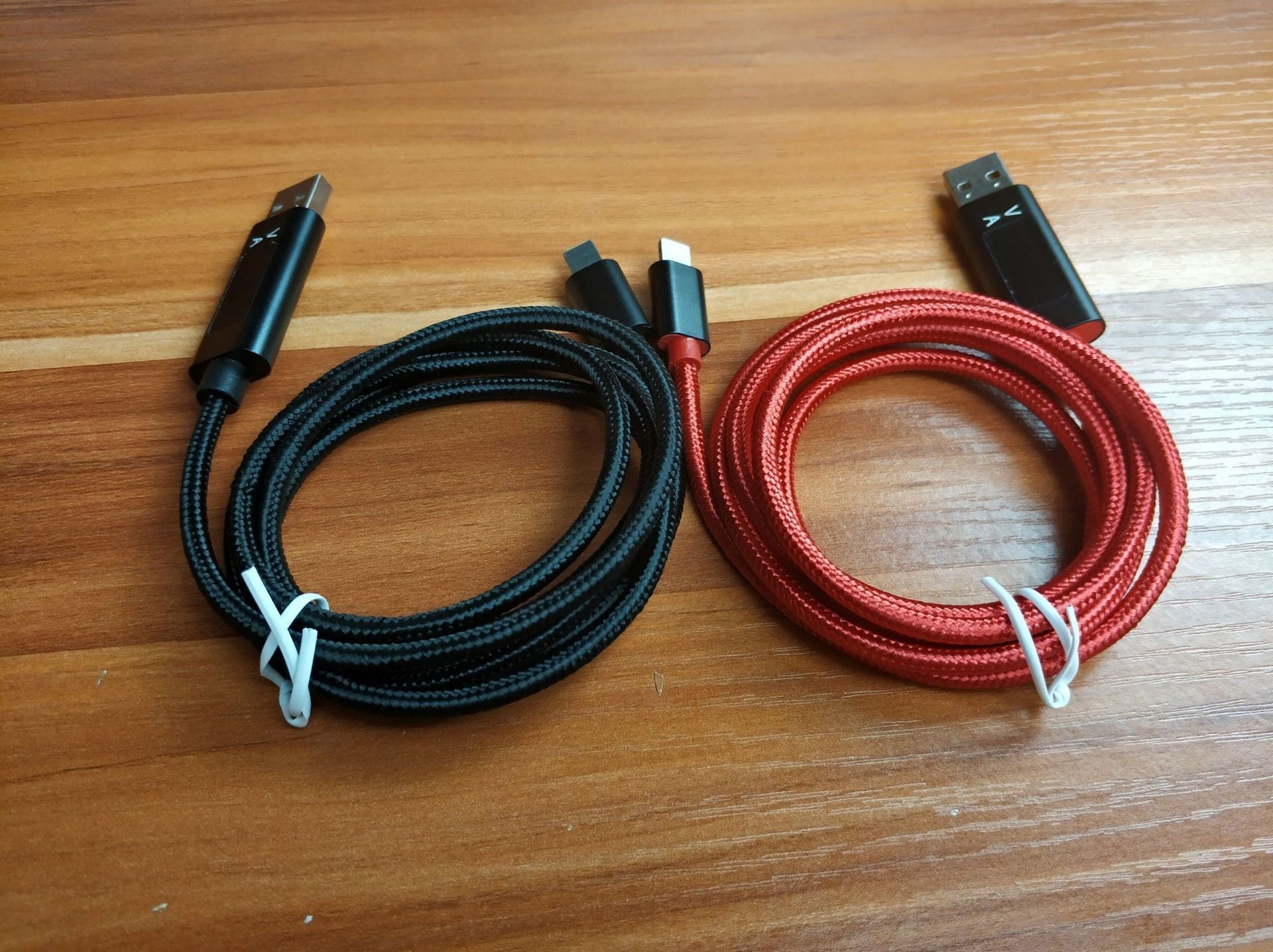 HKM-062227 Nylon Smart Display Data Cable for iPhone and Android Devices - Fast Charging & Data Transmission