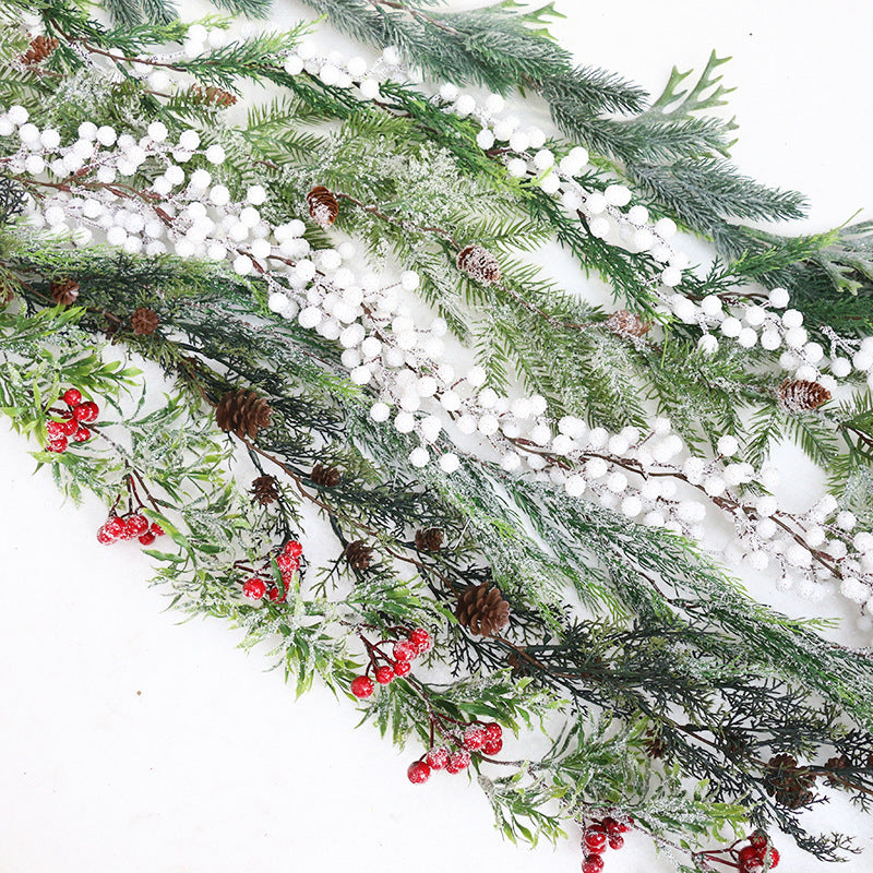 HKM-069075 Creative Snowflake Pine Branch Decoration with Red Fruit Ornaments