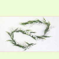 HKM-069075 Creative Snowflake Pine Branch Decoration with Red Fruit Ornaments