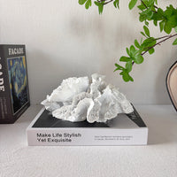 HKM-075475 Modern Coral Geometric Ornament in Synthetic Resin for European Style Décor