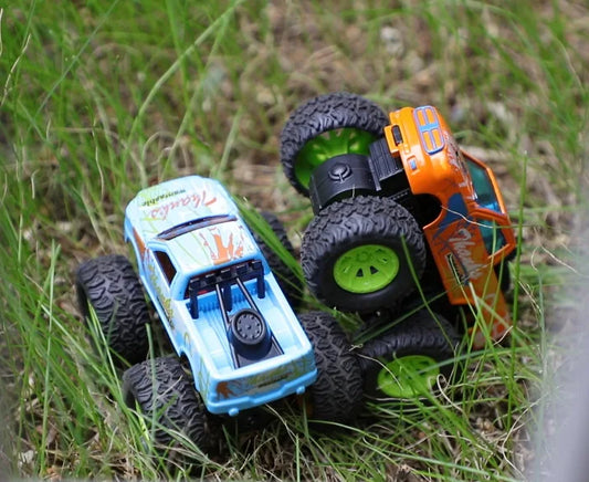 HKM-075795 Friction Powered Diecast Off-Road Truck Toy for Kids Age 3 and Up, Alloy Model Vehicle