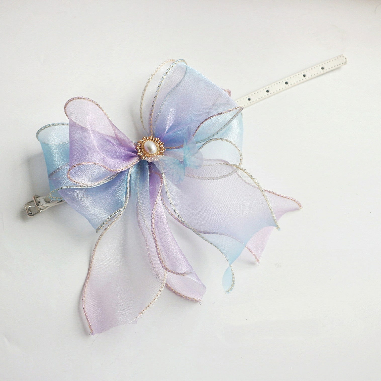 HKM-076883 Retractable Butterfly Flying Pet Leash with Collar Options in Multiple Colors
