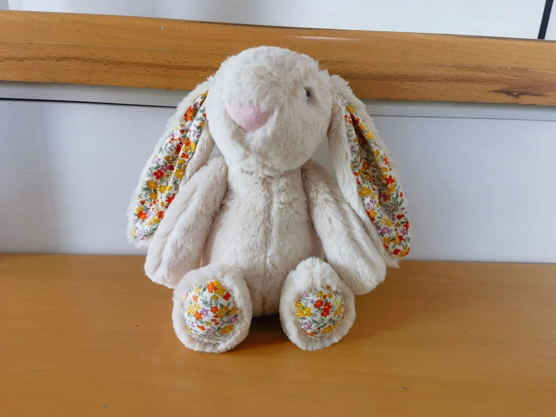 HKM-082131 Kawaii Plush Easter Rabbit Doll - Fluffy Bunny with Long Ears, Perfect for Kids and Gifts