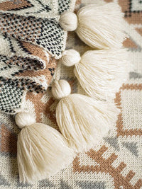HKM-082771 Bohemian Geometric Cotton Knitted Blanket for All-Season Comfort