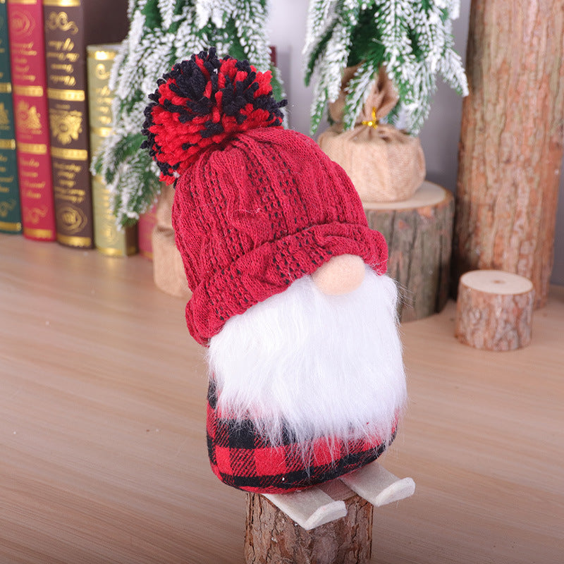 HKM-084051 Skiing Doll Christmas Ornaments Set - Cloth Decorations in Red & Gray
