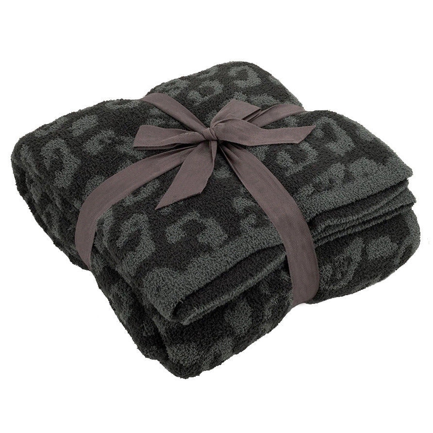 HKM-094483 Knitted Leopard Print Blanket in Soft Elastic Wool - 130 x 180 cm